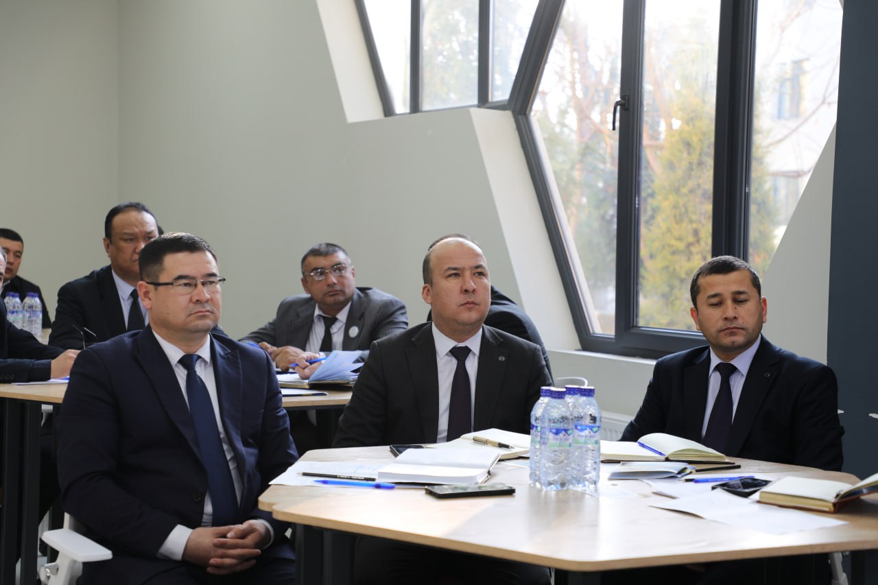 “2026-yilda malaka oshirish kurslarini yangi sifat bosqichiga ko‘tarish” mavzusidagi seminar-treningdan fotolavha.