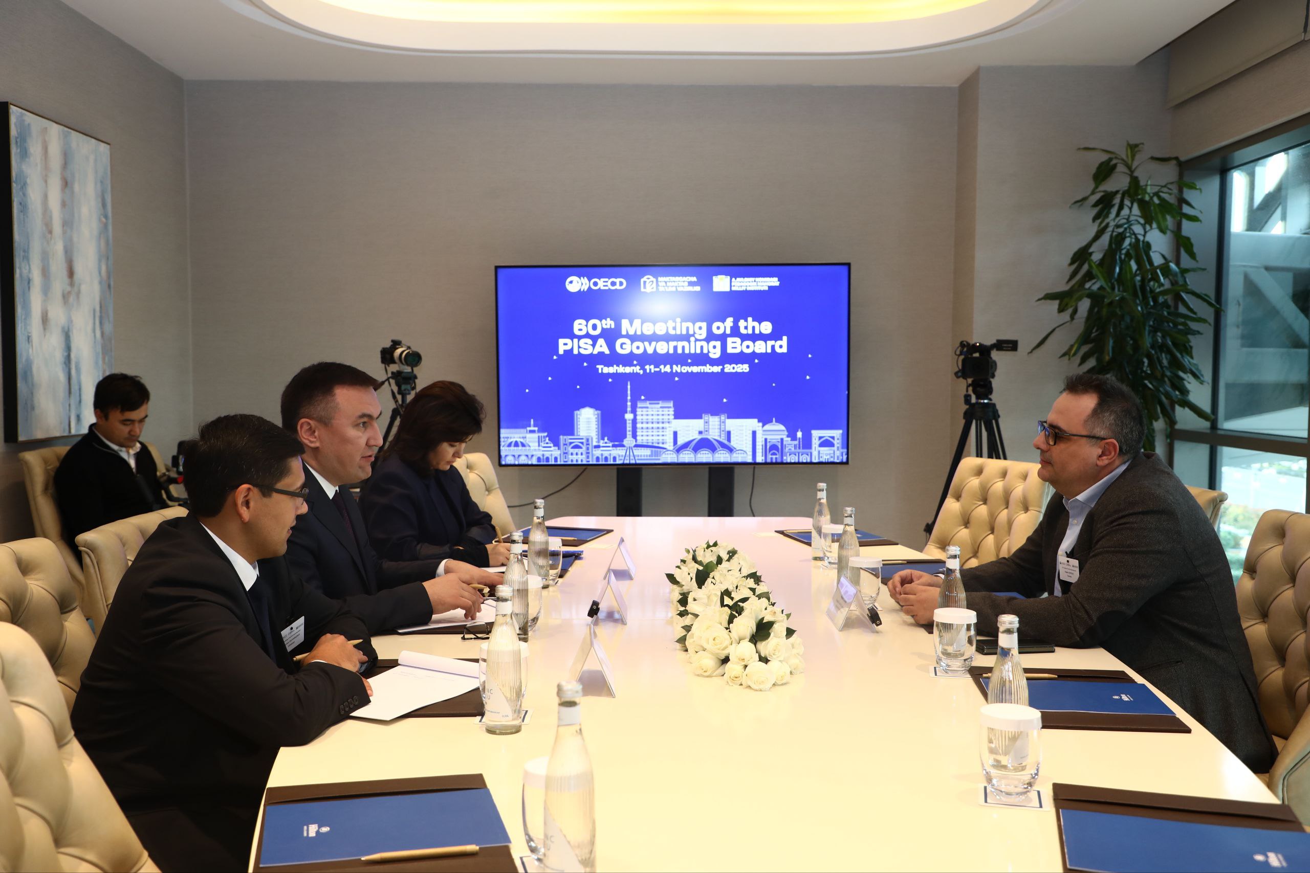 PISA Boshqaruv kengashining 60-yubiley sessiyasi doirasida  Ruminiyaning O‘quv dasturlari va baholash milliy markazi (CNCE) bosh direktori Bogdan Cristescu bilan uchrashuv o'tkazildi.